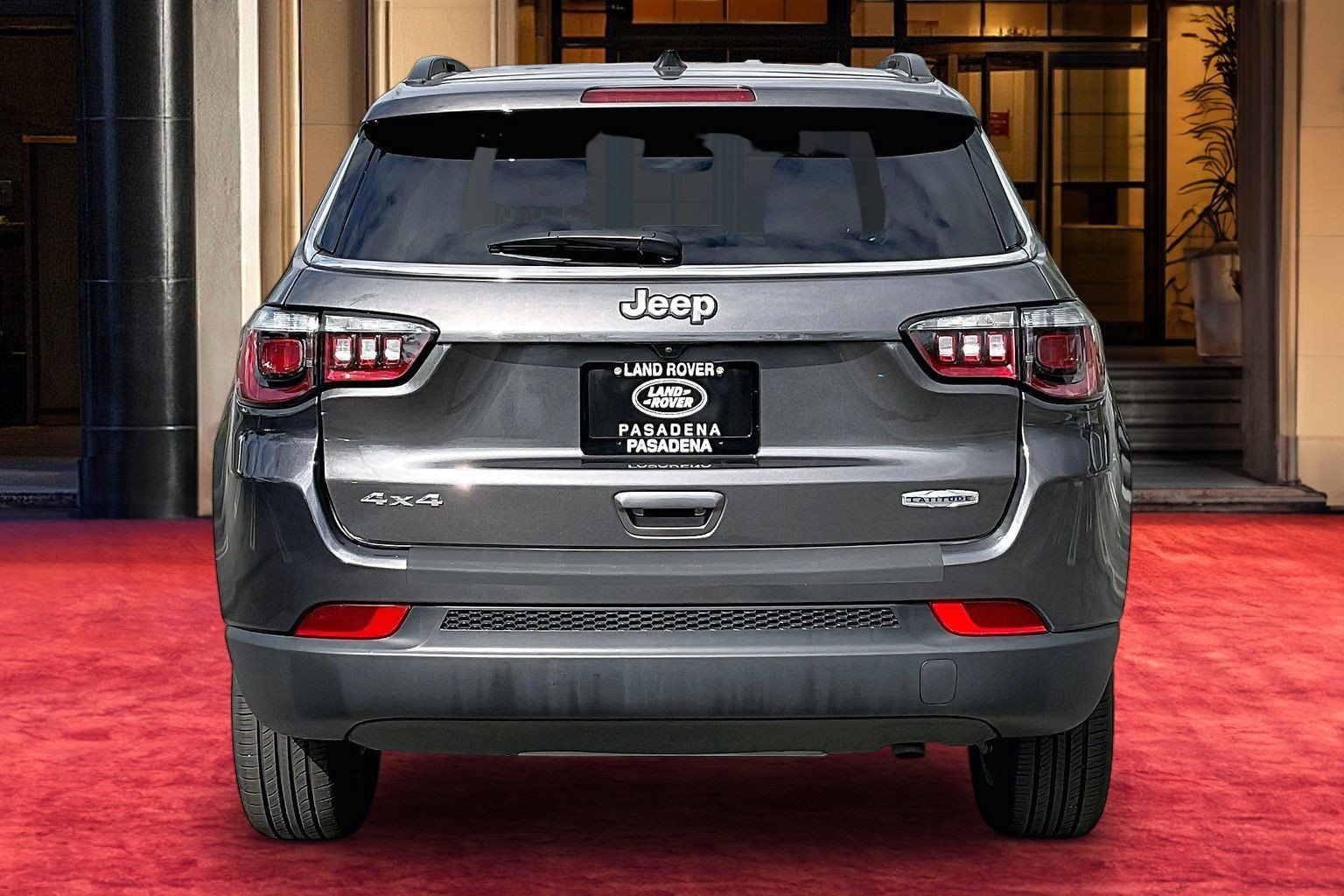 Used 2022 Jeep Compass Latitude AWD/4WD image 4