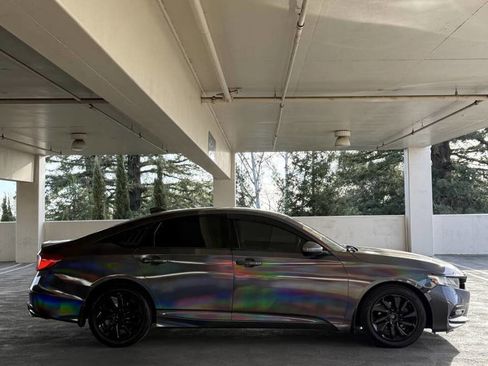 Used 2018 Honda Accord LX image 3