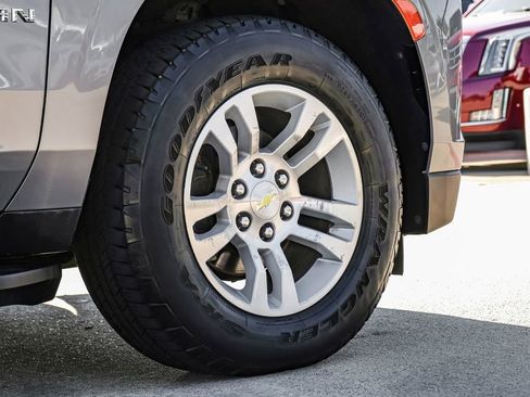 Used 2021 Chevrolet Suburban Premier w/ Premium Package image 63