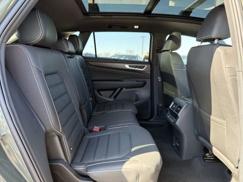 New 2026 Volkswagen Atlas Cross Sport SEL R-Line AWD/4WD image 17