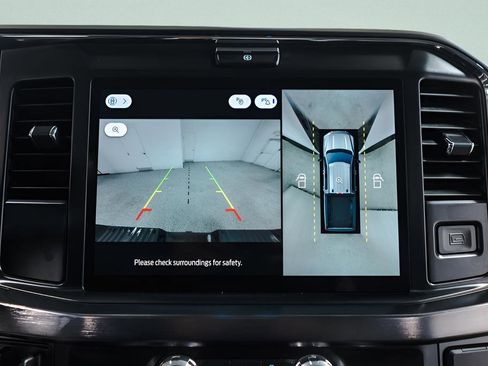 Used 2025 Ford F250 Lariat w/ Black Appearance Package image 16