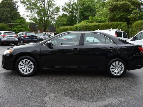 Used 2014 Toyota Camry FWD image 4