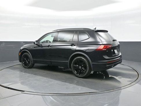 Used 2022 Volkswagen Tiguan SE R-Line image 5