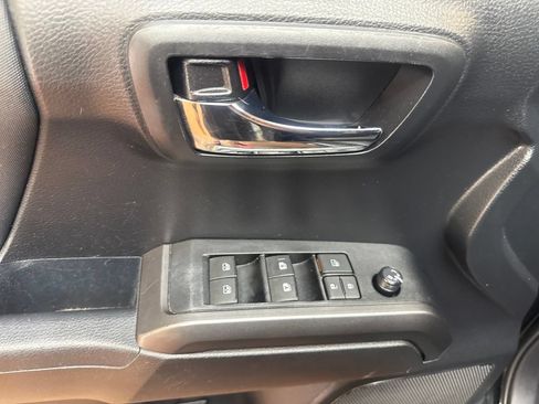 Used 2019 Toyota Tacoma TRD Sport RWD image 20