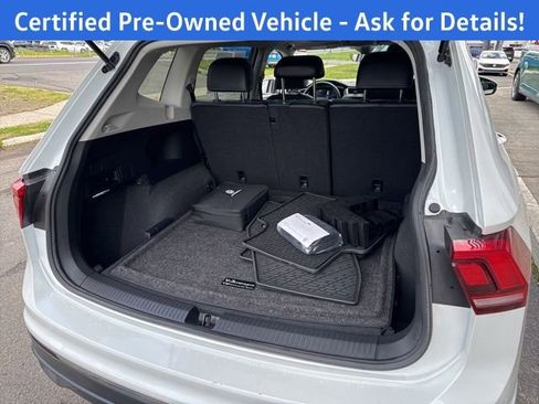 Certified 2023 Volkswagen Tiguan SE w/ Panoramic Sunroof Package AWD/4WD image 25