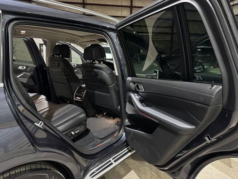 Used 2020 BMW X7 xDrive40i w/ Premium Package image 22