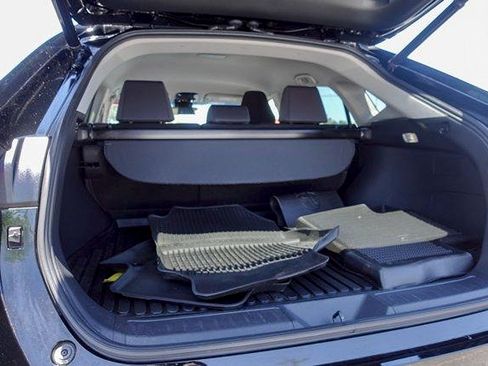 Certified 2022 Toyota Venza LE AWD/4WD image 26