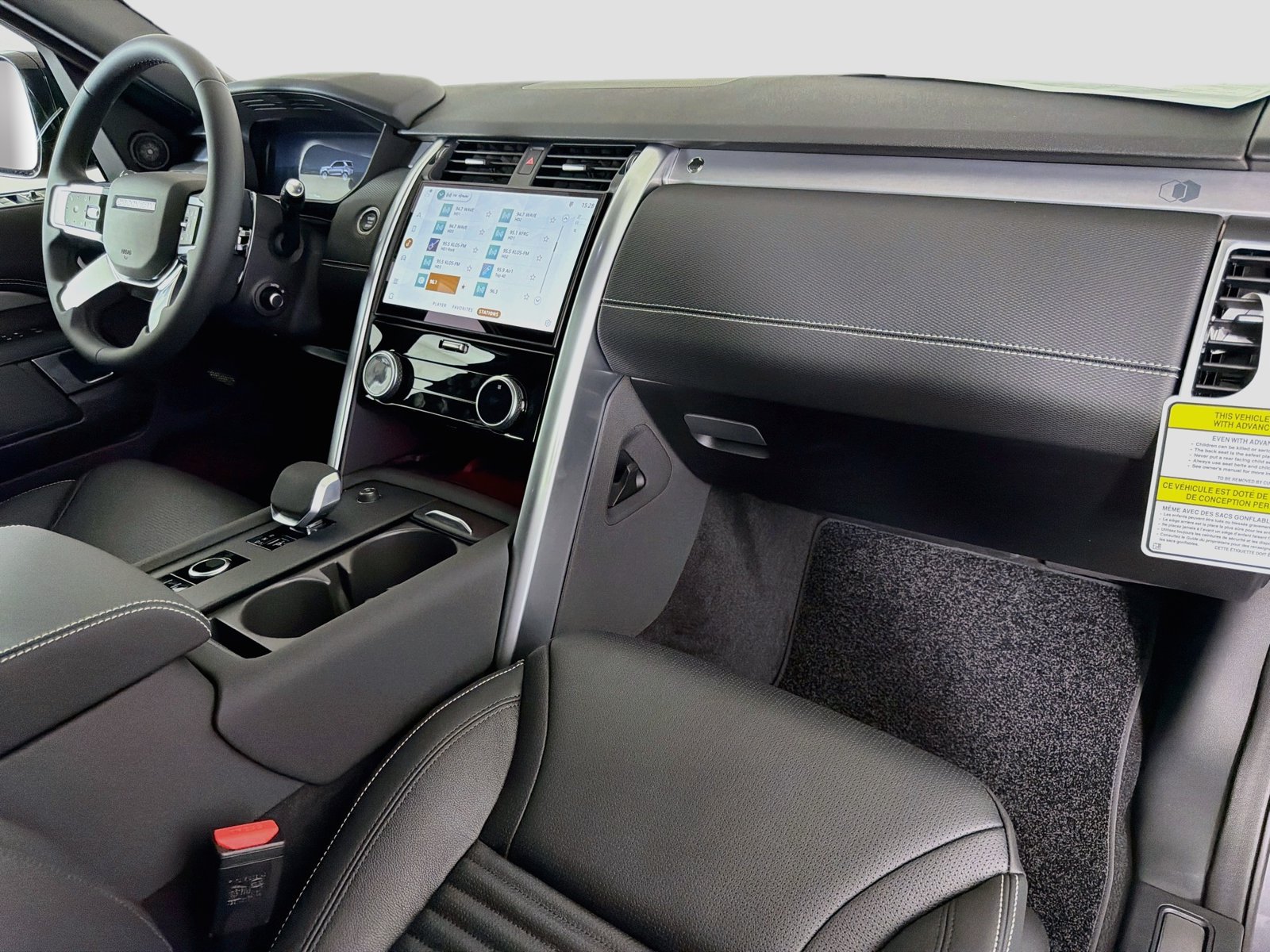 New 2026 Land Rover Discovery Limited Edition AWD/4WD image 33