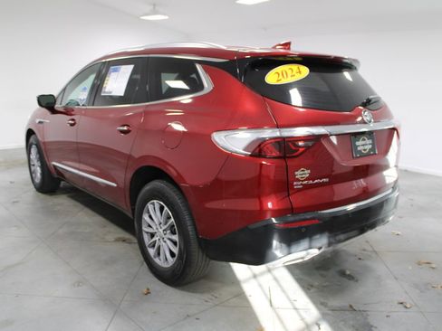 Used 2024 Buick Enclave Premium image 7