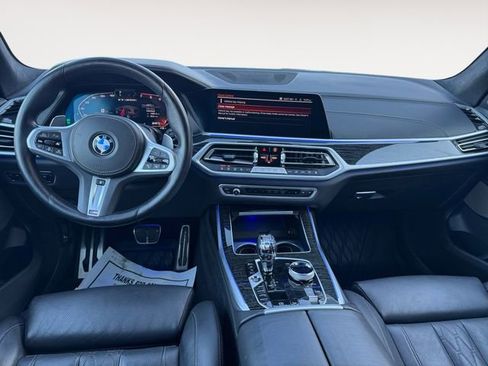Used 2022 BMW X7 M50i w/ Dynamic Handling Package image 10