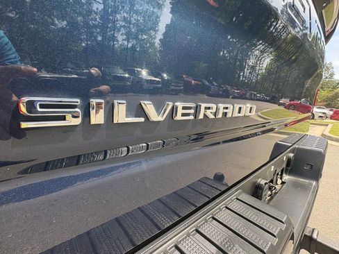 Used 2019 Chevrolet Silverado 1500 LT Trail Boss AWD/4WD image 11