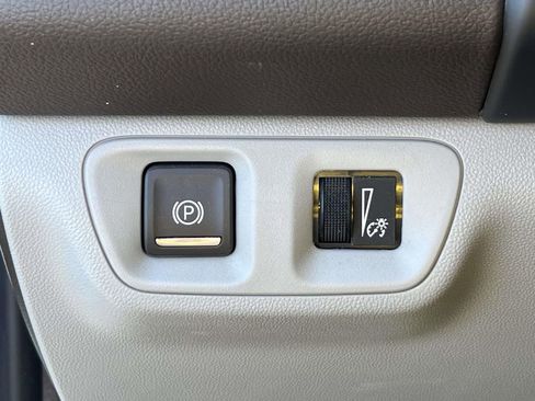 Used 2022 GMC Acadia SLT AWD/4WD image 22