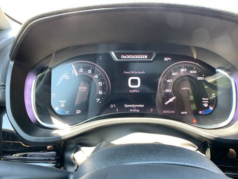 Used 2025 RAM 1500 Laramie AWD/4WD image 14
