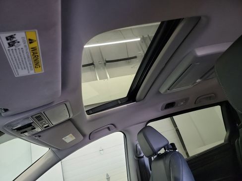 Used 2023 Honda Odyssey Touring image 24