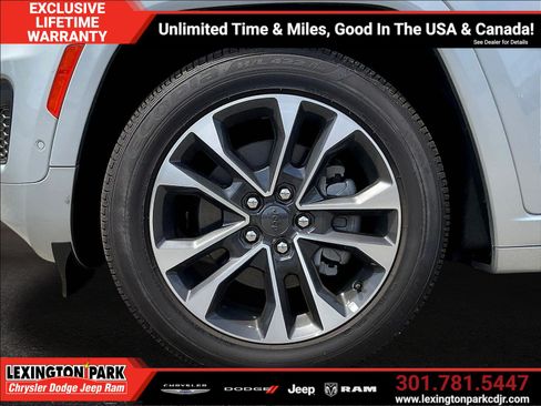 New 2025 Jeep Grand Cherokee L Overland w/ Luxury Tech Group IV AWD/4WD image 12