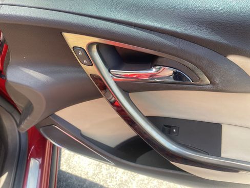 Used 2014 Buick Verano FWD image 25