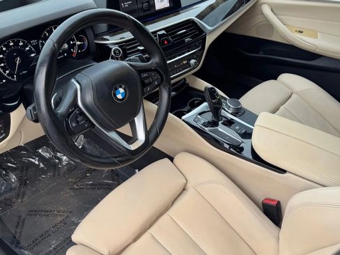 Used 2017 BMW 530i 530i Sedan 4D image 24