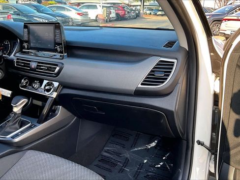 Used 2023 Kia Seltos LX image 16