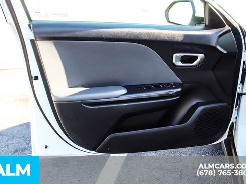 Used 2025 Kia K4 LXS image 34