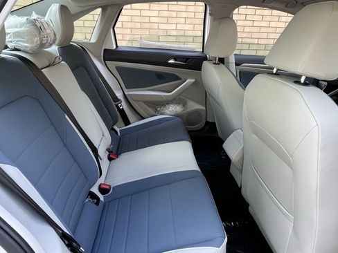 New 2026 Volkswagen Jetta SE FWD image 21