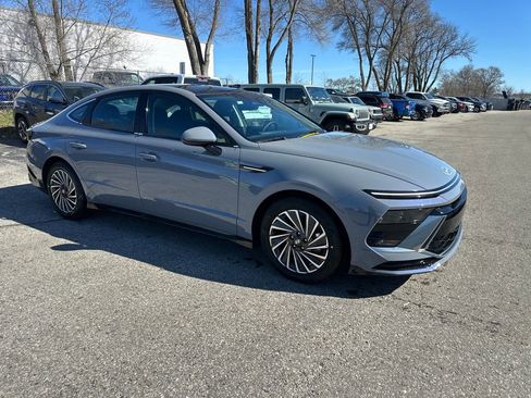 New 2026 Hyundai Sonata SEL FWD image 7