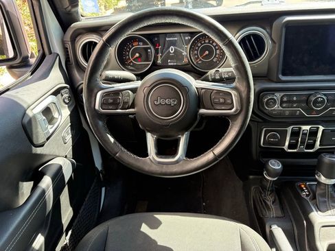 Used 2023 Jeep Wrangler Sahara w/ Cold Weather Group image 7