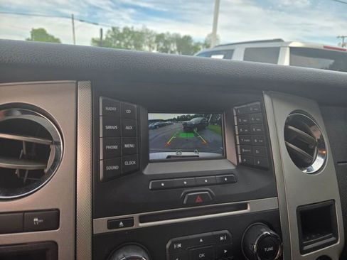 Used 2017 Ford Expedition XLT RWD image 12