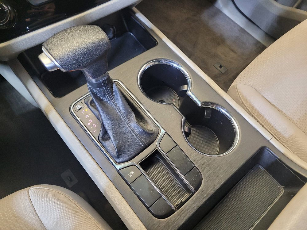 Used 2019 Kia Sedona LX FWD image 26