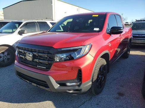 Used 2025 Honda Ridgeline Black Edition image 3