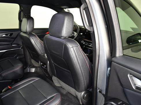 Used 2025 Chevrolet Traverse Z71 AWD/4WD image 42