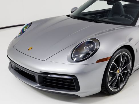 Used 2022 Porsche 911 Carrera image 57