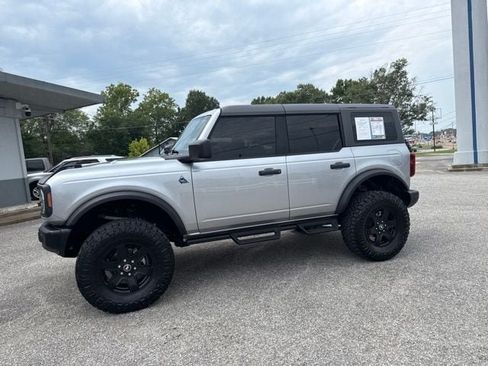 Used 2024 Ford Bronco Black Diamond AWD/4WD image 2