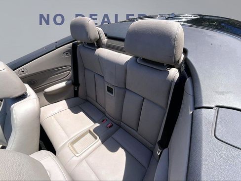 Used 2012 BMW 135i Convertible RWD image 17