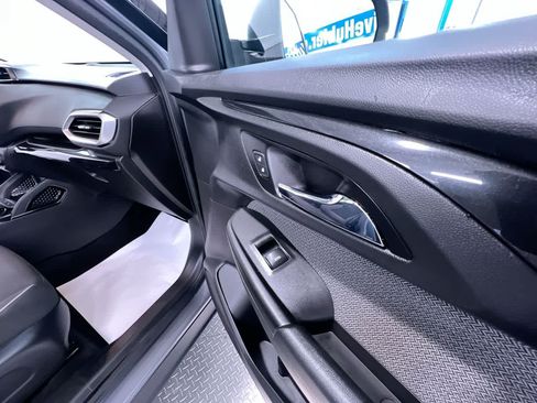 Used 2021 Chevrolet TrailBlazer LS FWD image 36