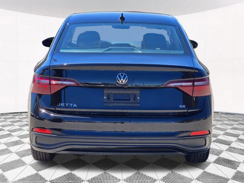 Used 2024 Volkswagen Jetta SE FWD image 16