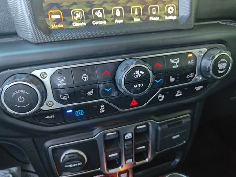 Used 2022 Jeep Wrangler Unlimited Rubicon 4xe w/ Cold Weather Group image 26