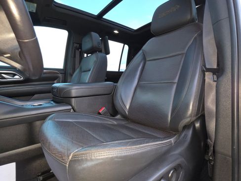 Used 2021 Chevrolet Suburban High Country AWD/4WD image 27