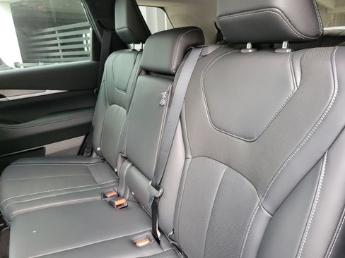 New 2027 INFINITI QX60 Luxe FWD image 10