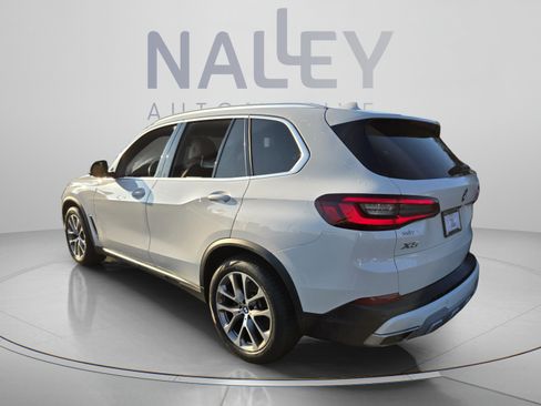 Used 2021 BMW X5 xDrive40i w/ Convenience Package AWD/4WD image 3