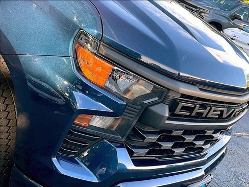 Used 2023 Chevrolet Silverado 1500 Custom AWD/4WD image 31