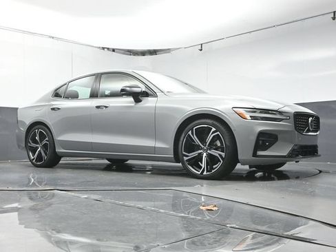Used 2024 Volvo S60 B5 Plus w/ Protection Package Premier FWD image 39