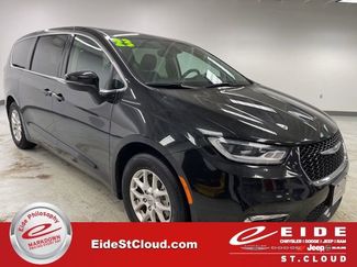 Used 2023 Chrysler Pacifica Touring-L 360° Tour