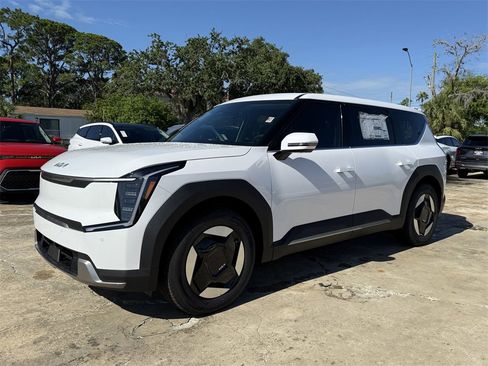 New 2026 Kia EV9 Light image 8