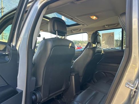 Used 2017 Jeep Patriot High Altitude image 12