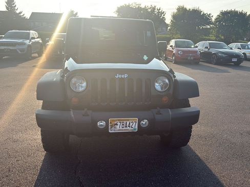 Used 2013 Jeep Wrangler Sport AWD/4WD image 9