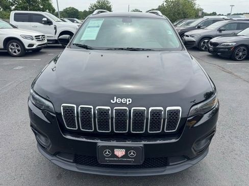 Used 2019 Jeep Cherokee Latitude Plus FWD image 2