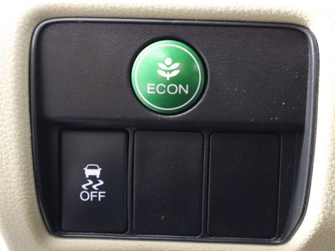 Used 2017 Honda Accord LX image 10