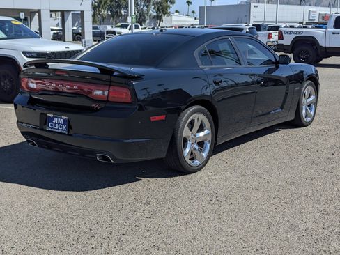 Used 2013 Dodge Charger R/T RWD image 2
