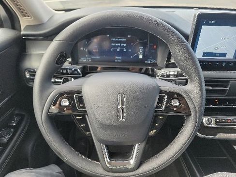 Certified 2024 Lincoln Corsair AWD image 30