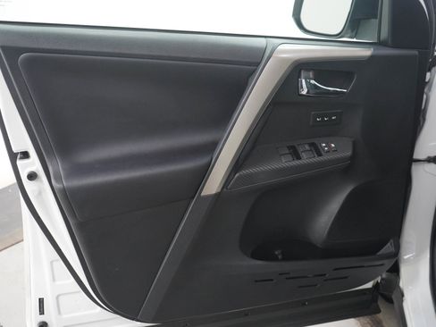Used 2013 Toyota RAV4 Limited AWD/4WD image 21